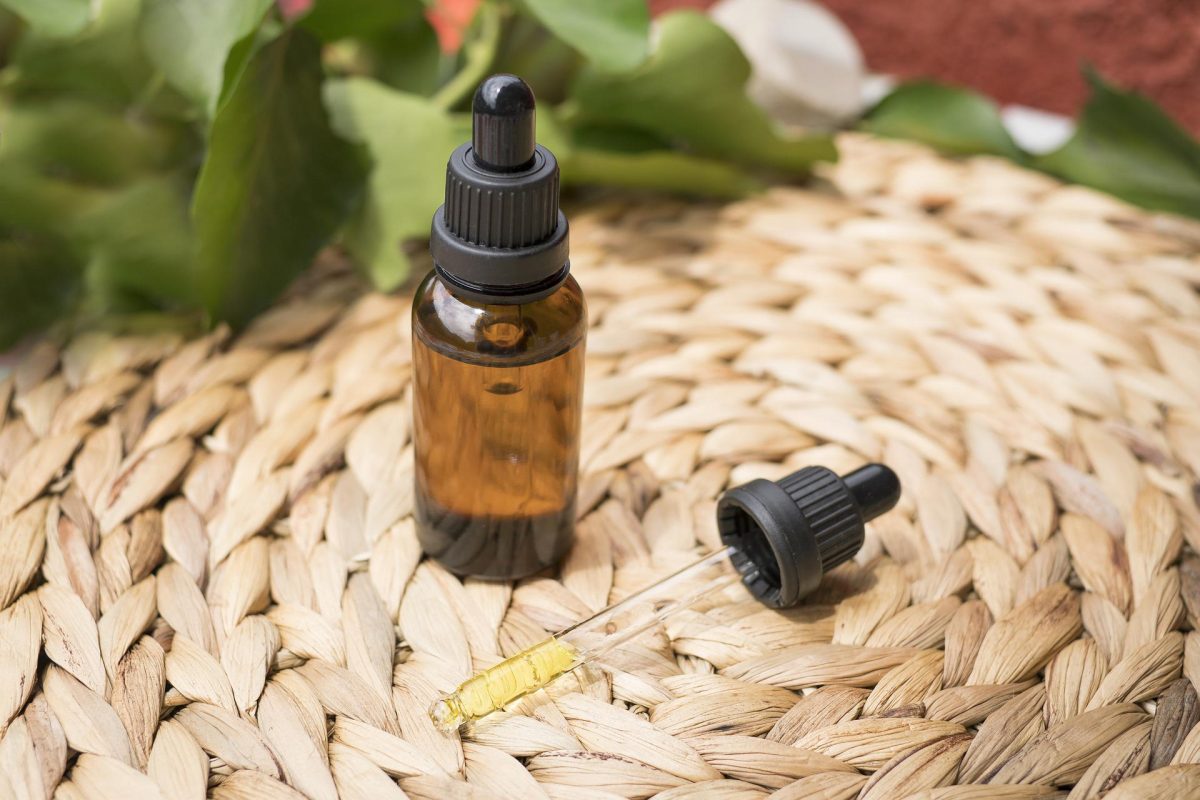 L’huile de CBD peut-elle être utilisée pour éviter d’attraper le COVID ? Ce que l’on sait du CBD pur