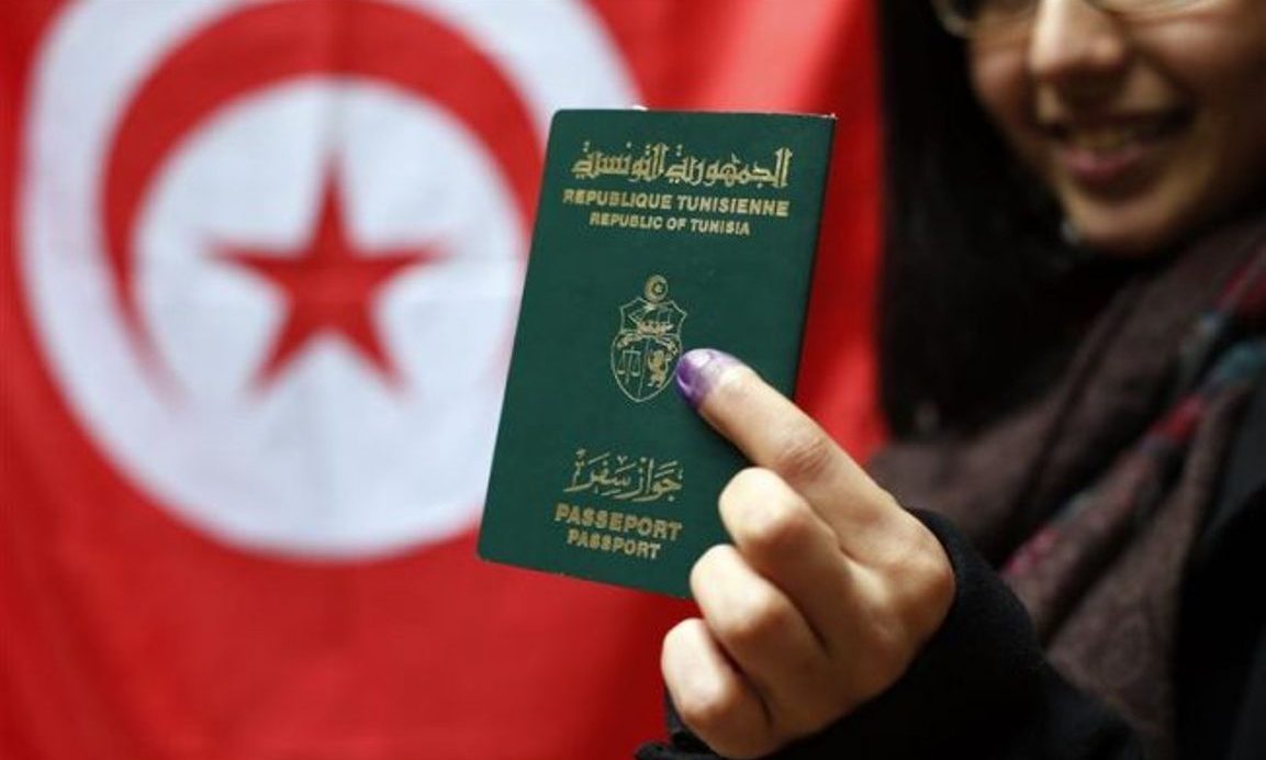 Quels sont les documents nécessaires pour renouveler un passeport en Tunisie ?